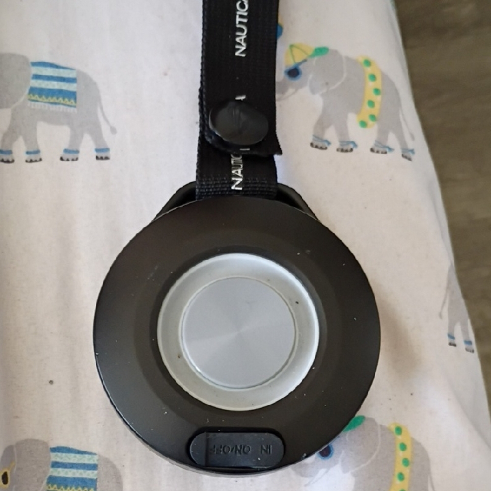 Nautica Black and Gray Circular Speaker
